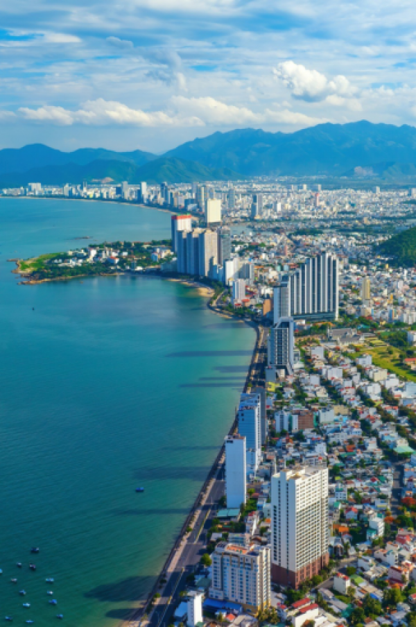 KHÁNH HÒA 2030 – TỪ THÀNH PHỐ DU LỊCH VƯƠN MÌNH TRỞ THÀNH TRUNG TÂM CÔNG NGHIỆP MỚI?